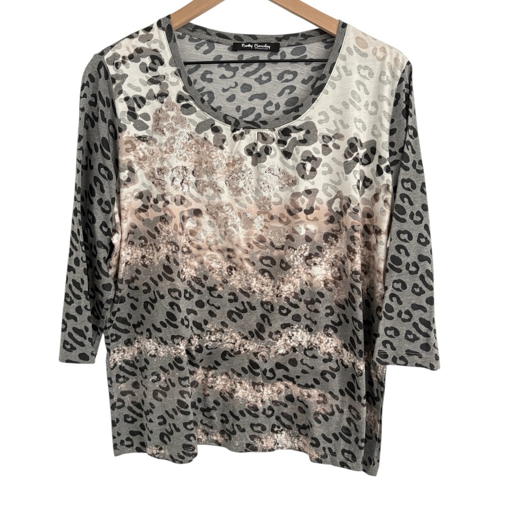 Ruby Roadwear Women's Scoop Neck Leopard Print Long Sleeve Top - Gray & Taupe